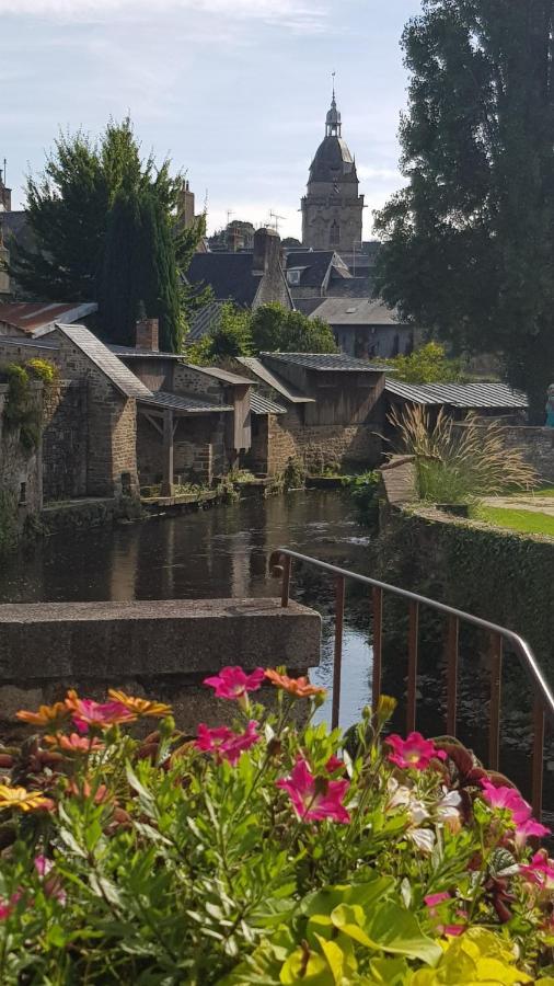 Maison De Berry Bed & Breakfast Villedieu-les-Poeles-Rouffigny Exterior photo